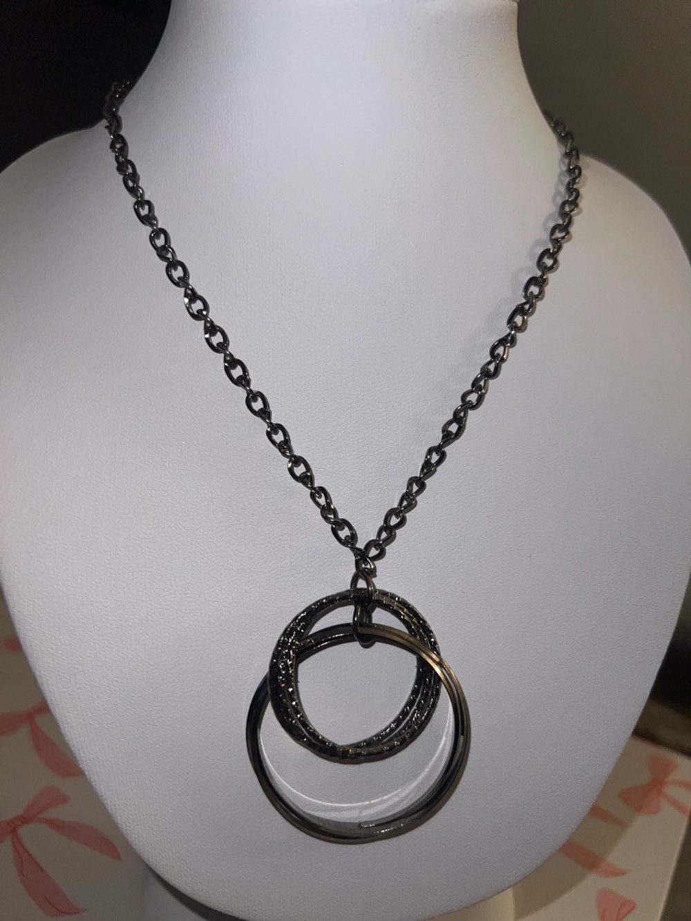Gunmetal Double Ring Pendant Necklace - Women's Fashion Jewelry